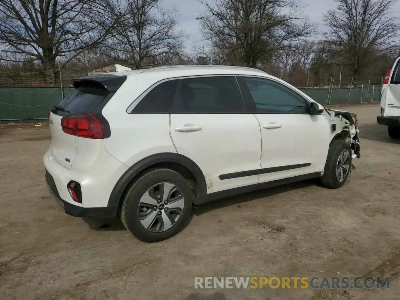 3 Photograph of a damaged car KNDCB3LC3N5510061 KIA NIRO 2022