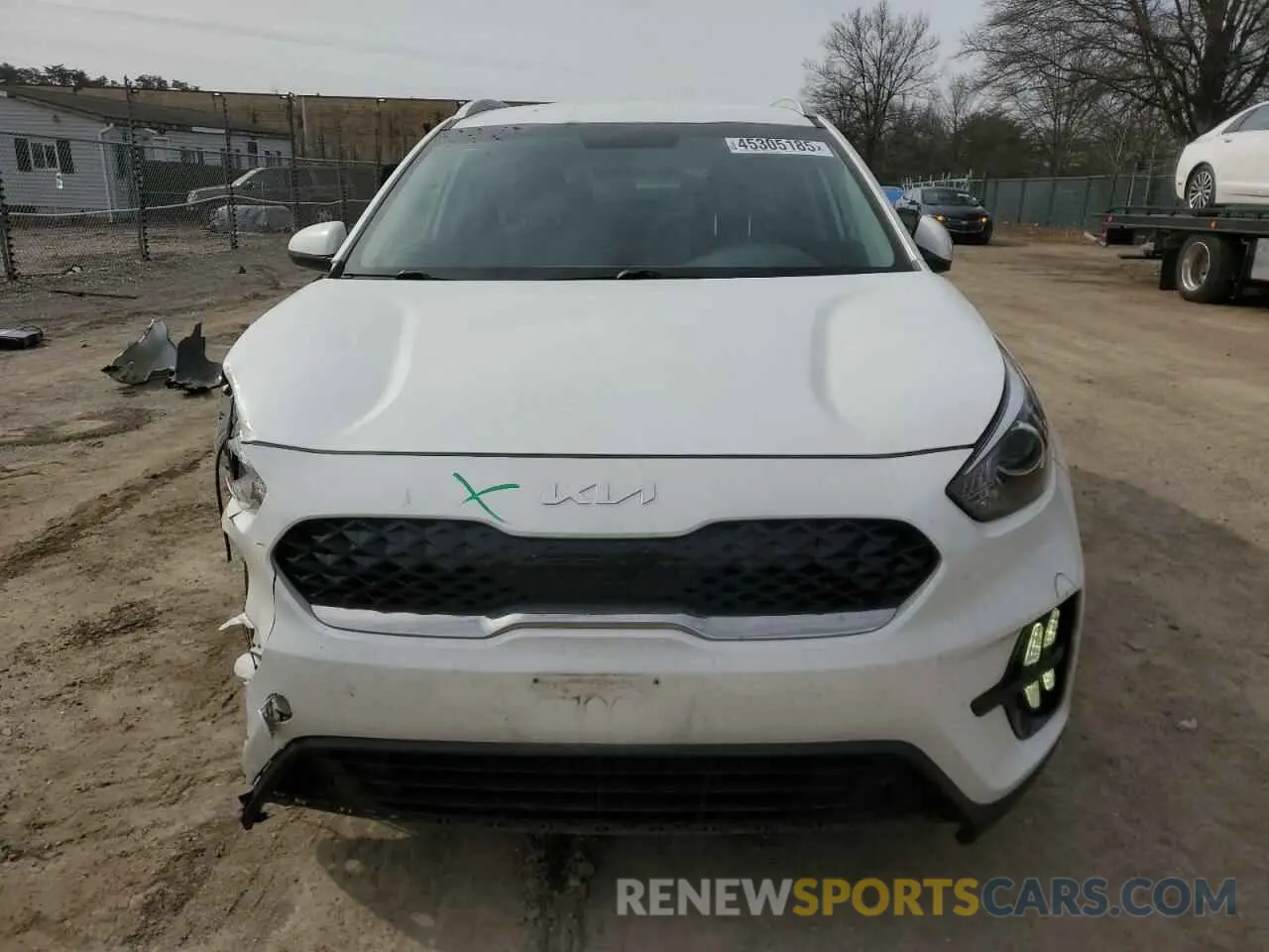 5 Photograph of a damaged car KNDCB3LC3N5510061 KIA NIRO 2022