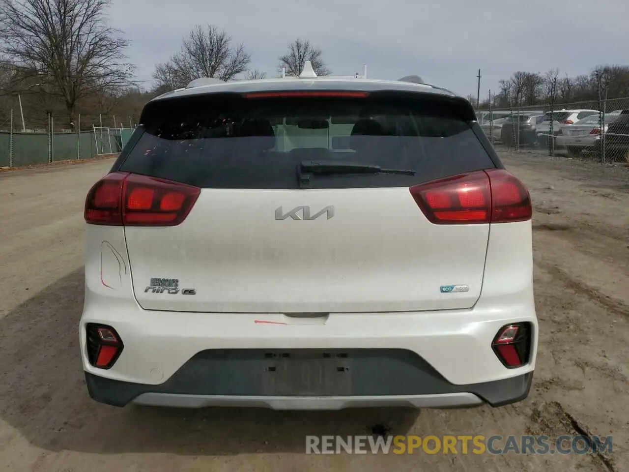 6 Photograph of a damaged car KNDCB3LC3N5510061 KIA NIRO 2022