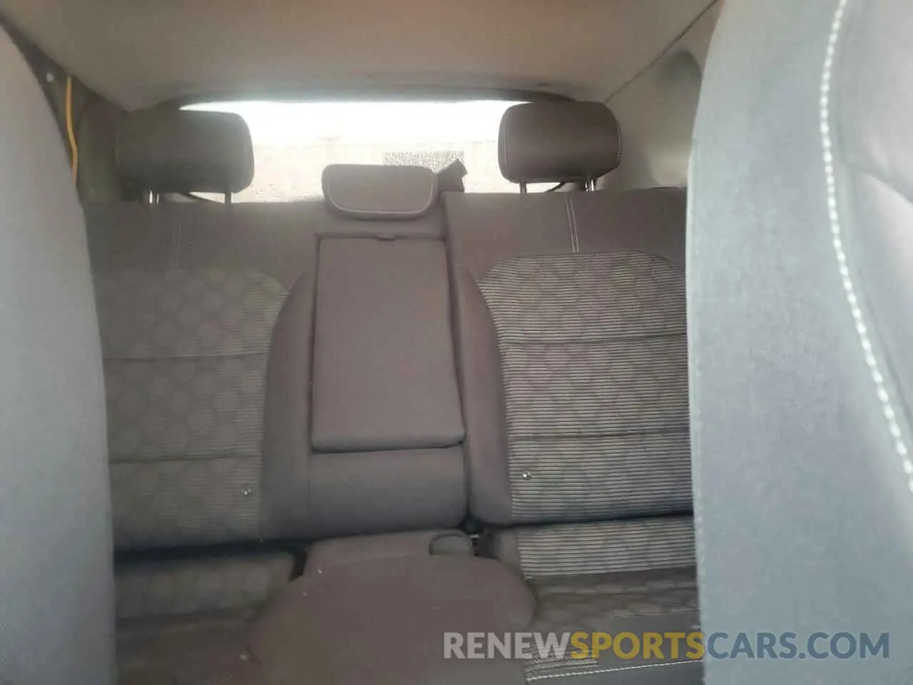 10 Photograph of a damaged car KNDCB3LC3N5534067 KIA NIRO 2022