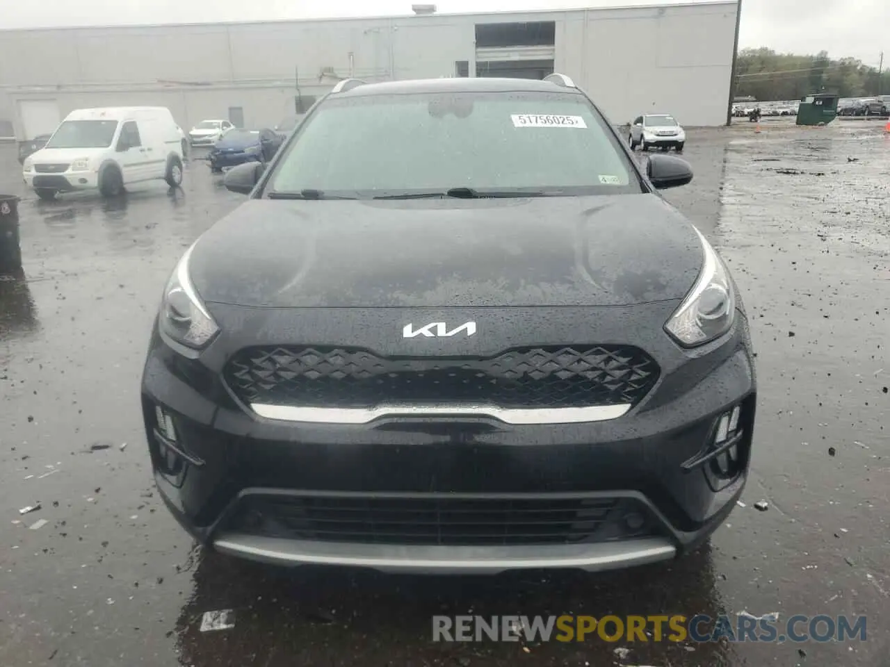 5 Photograph of a damaged car KNDCB3LC3N5534067 KIA NIRO 2022