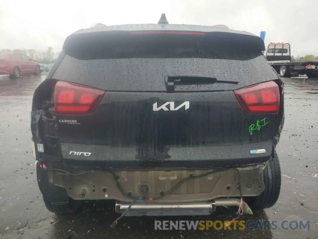 6 Photograph of a damaged car KNDCB3LC3N5534067 KIA NIRO 2022