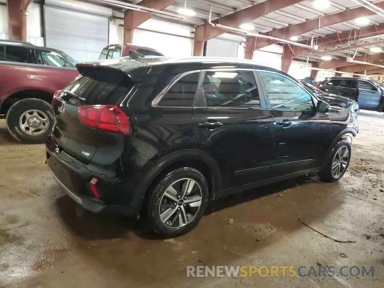 3 Photograph of a damaged car KNDCB3LC3N5539575 KIA NIRO 2022