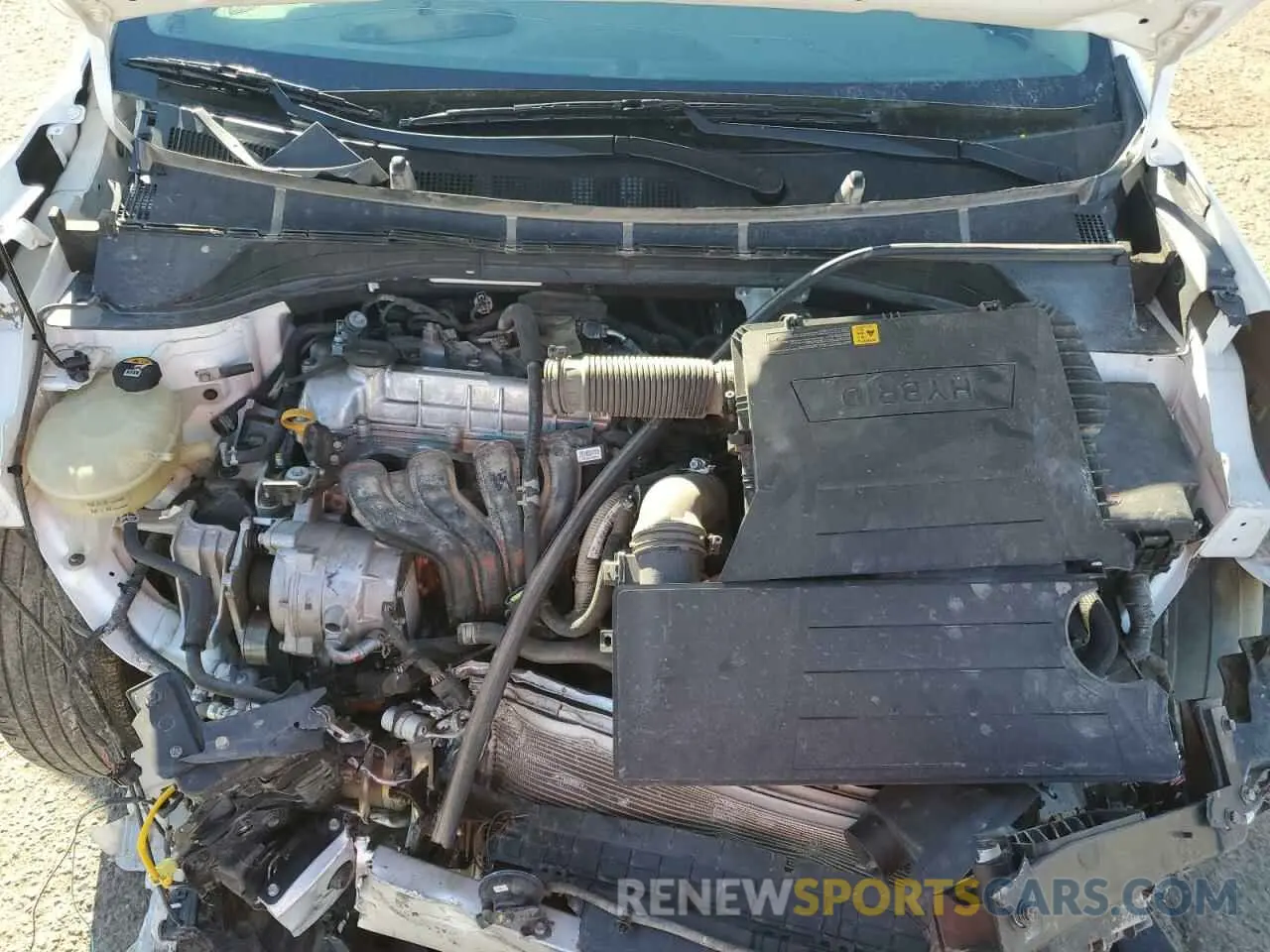 11 Photograph of a damaged car KNDCB3LC4N5549418 KIA NIRO 2022
