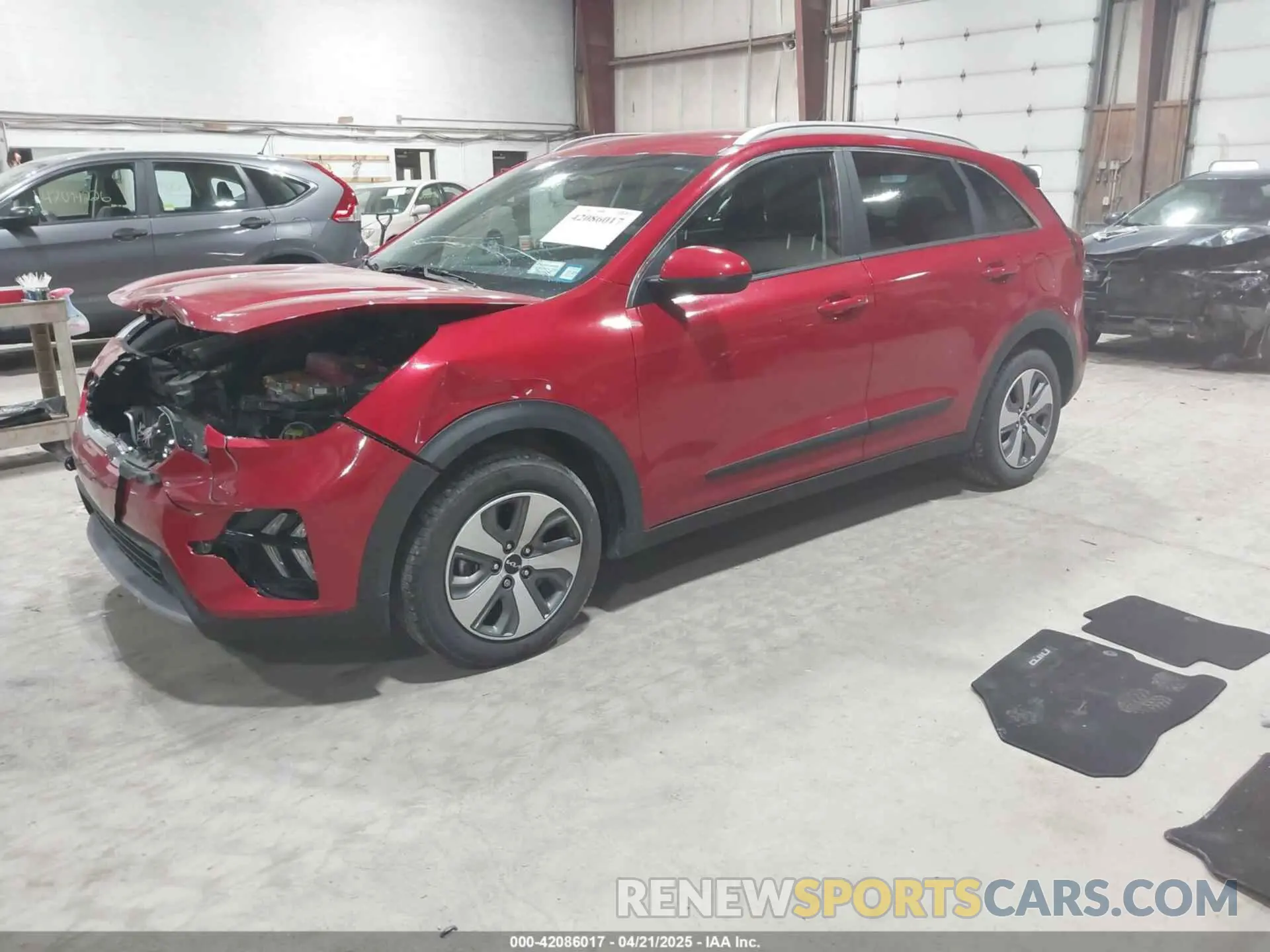 2 Photograph of a damaged car KNDCB3LC5N5540355 KIA NIRO 2022