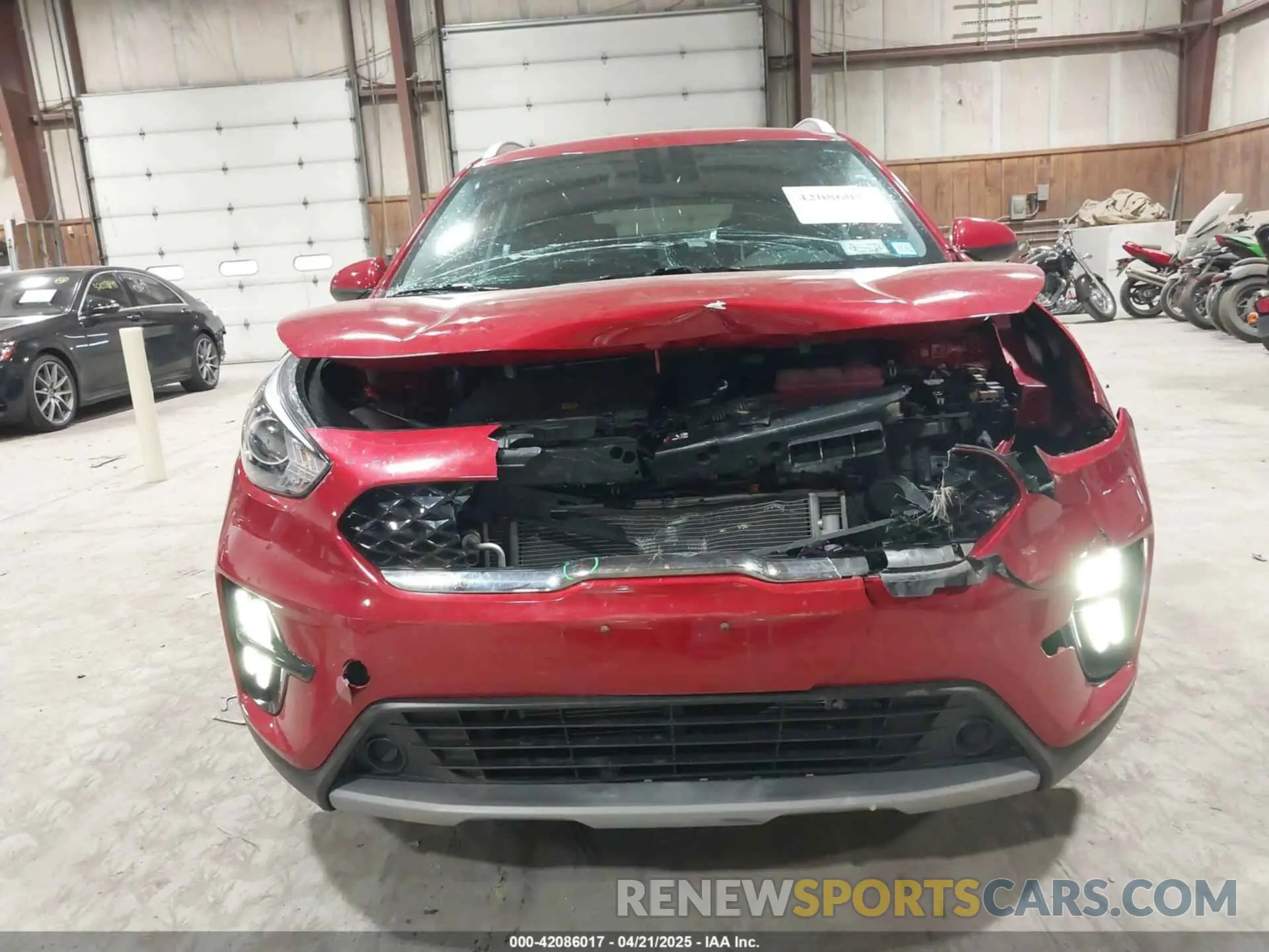 6 Photograph of a damaged car KNDCB3LC5N5540355 KIA NIRO 2022