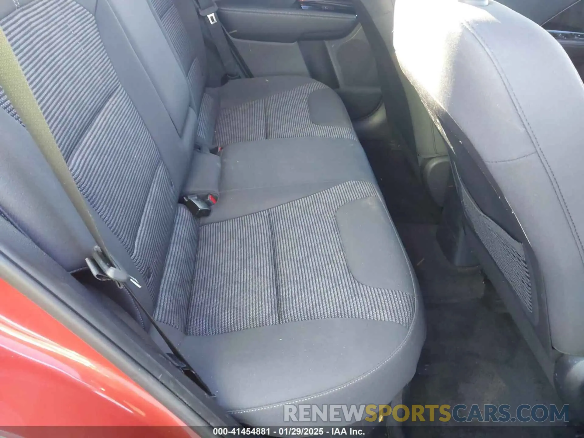 8 Photograph of a damaged car KNDCB3LC6N5539960 KIA NIRO 2022