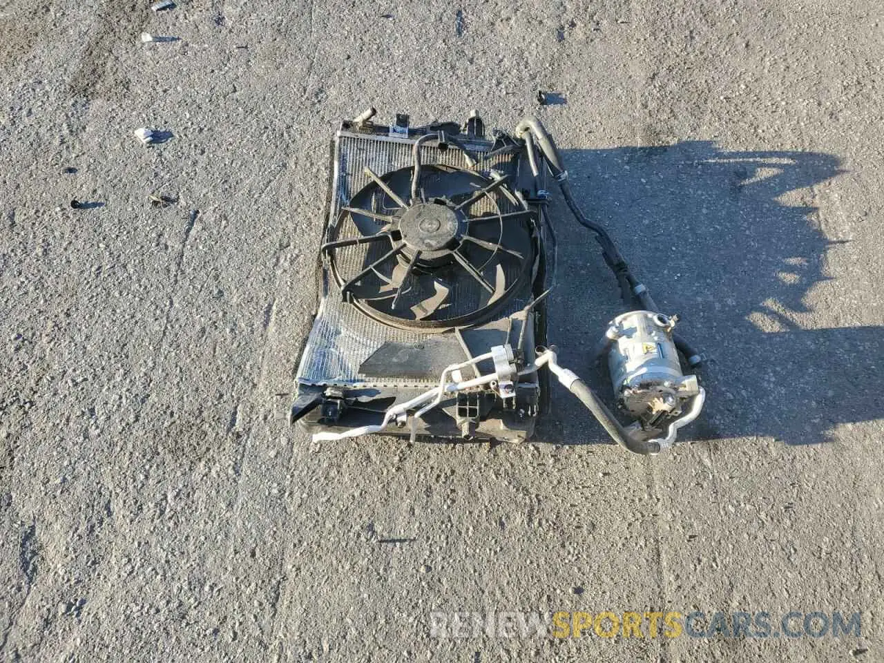 13 Photograph of a damaged car KNDCB3LC7N5539580 KIA NIRO 2022