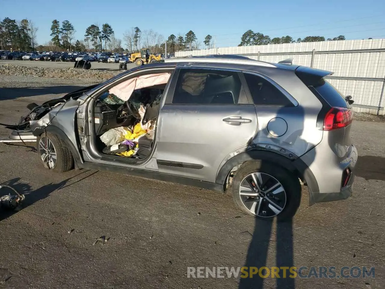 2 Photograph of a damaged car KNDCB3LC7N5539580 KIA NIRO 2022