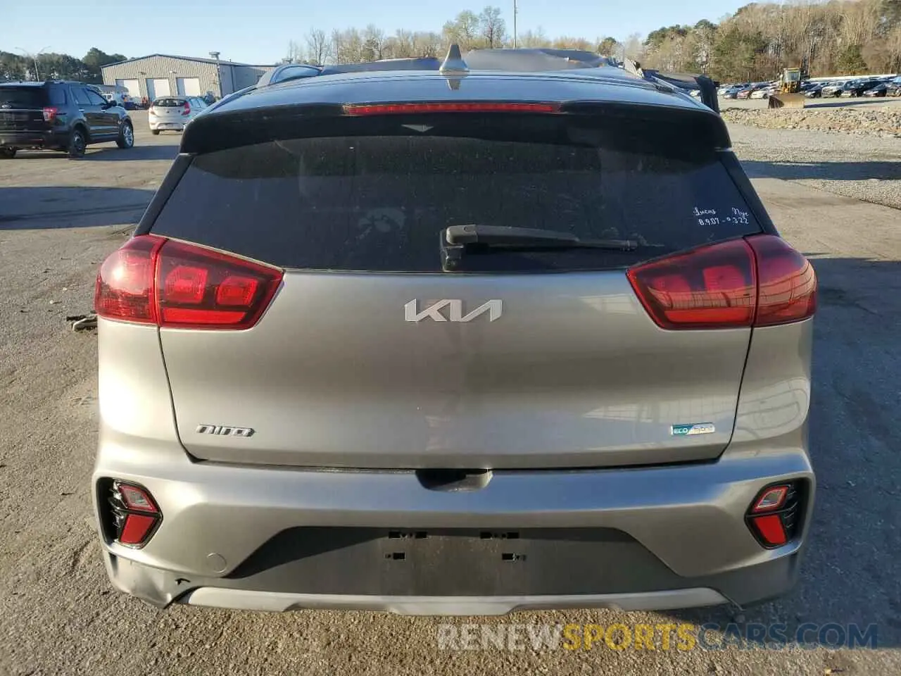 6 Photograph of a damaged car KNDCB3LC7N5539580 KIA NIRO 2022
