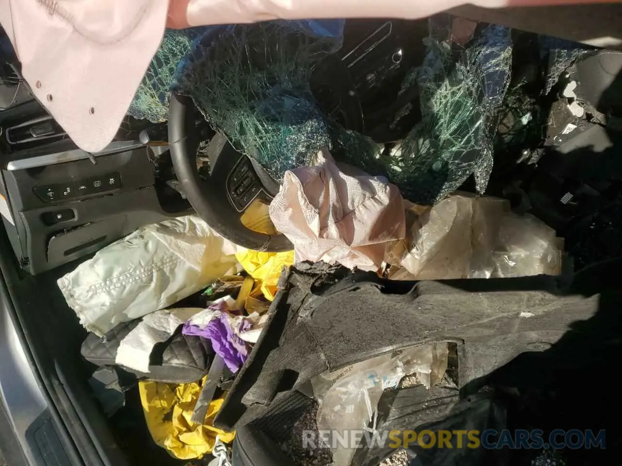 8 Photograph of a damaged car KNDCB3LC7N5539580 KIA NIRO 2022