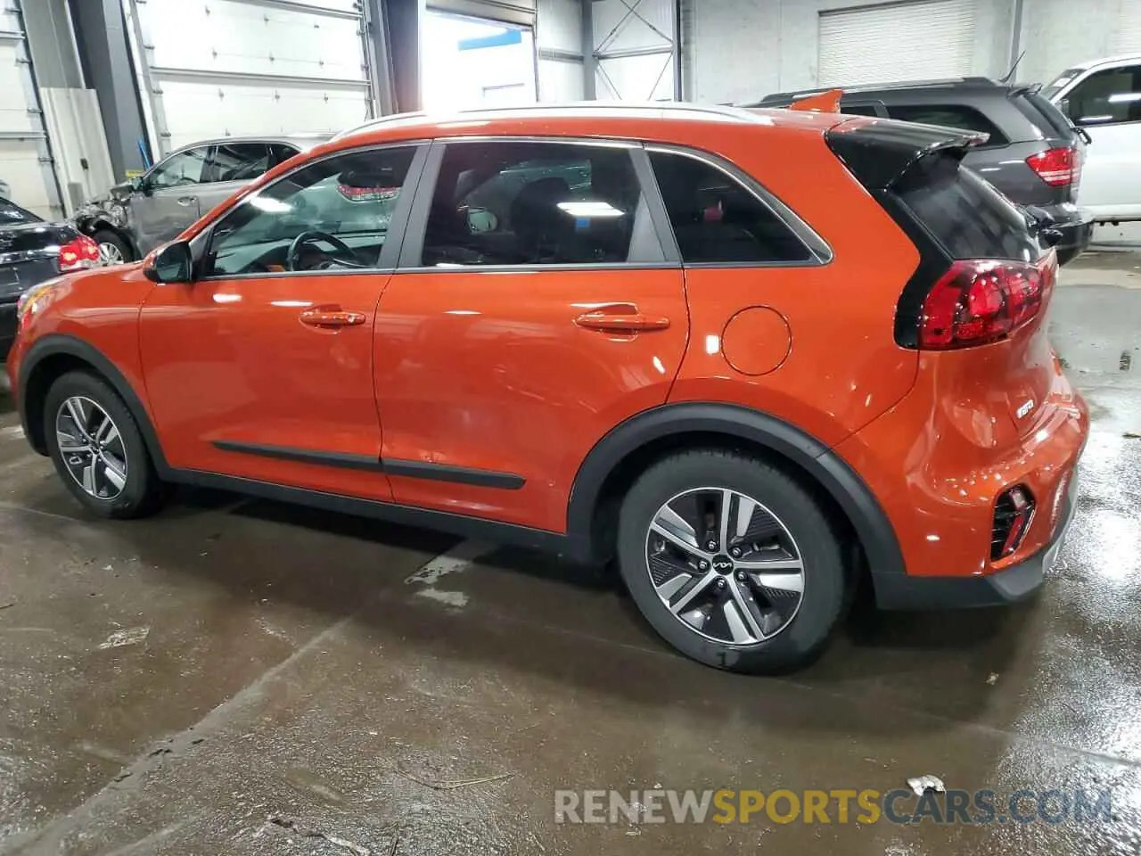 2 Photograph of a damaged car KNDCB3LC9N5545669 KIA NIRO 2022