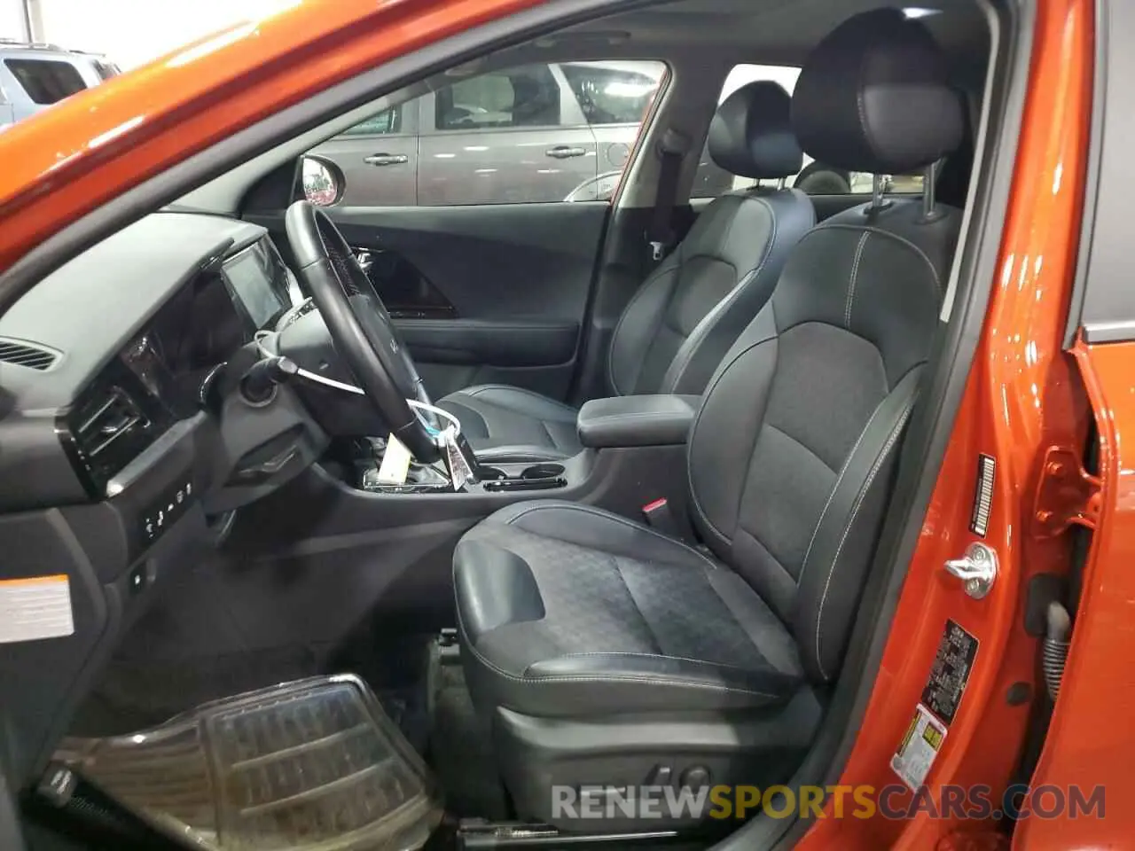 7 Photograph of a damaged car KNDCB3LC9N5545669 KIA NIRO 2022