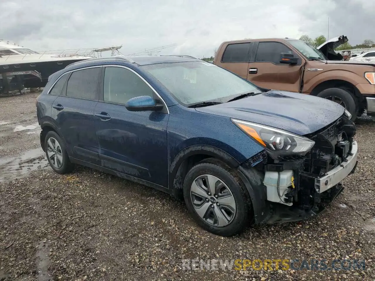 4 Photograph of a damaged car KNDCB3LCXN5499270 KIA NIRO 2022