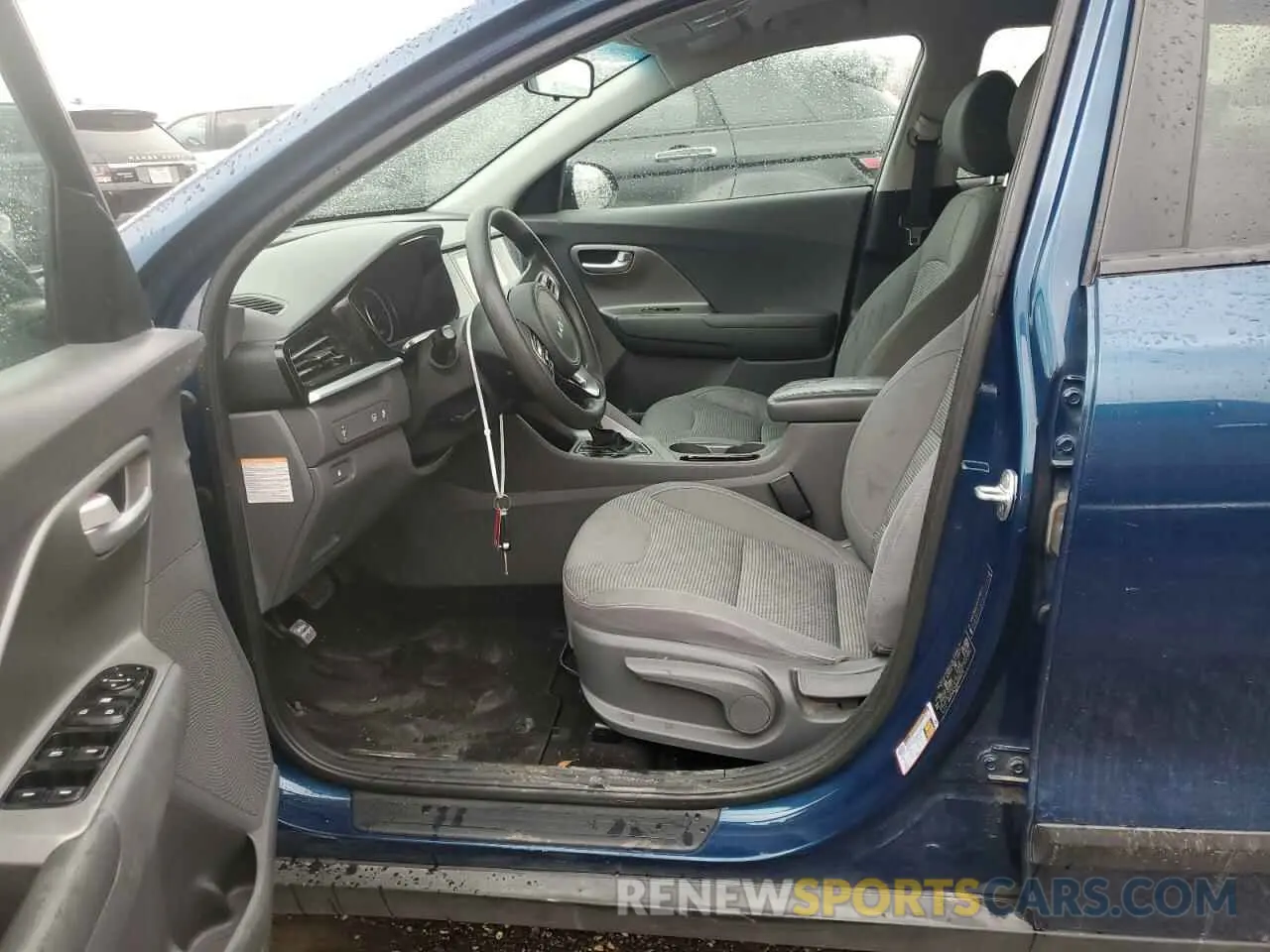 7 Photograph of a damaged car KNDCB3LCXN5499270 KIA NIRO 2022