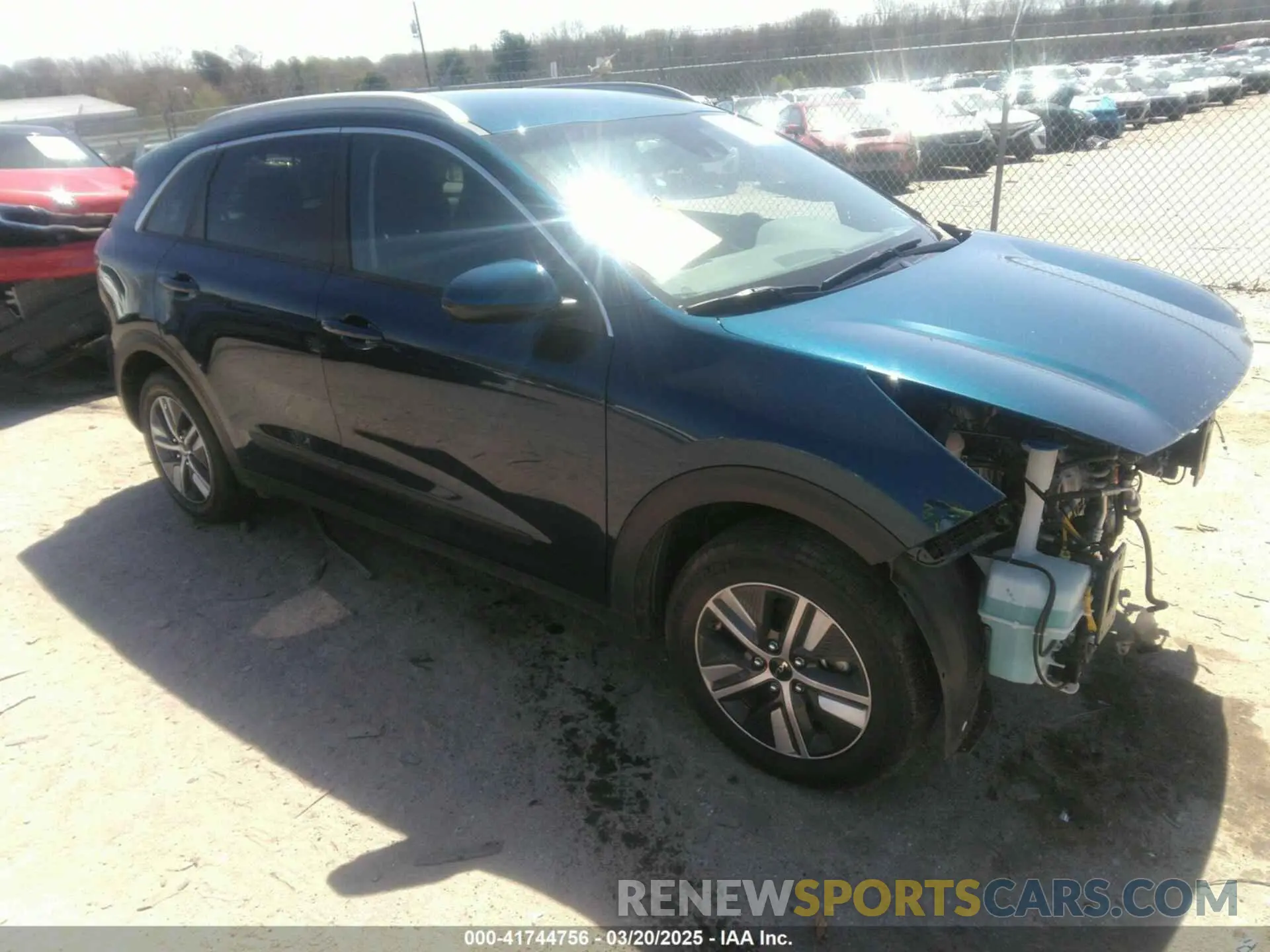 1 Photograph of a damaged car KNDCB3LCXN5510994 KIA NIRO 2022
