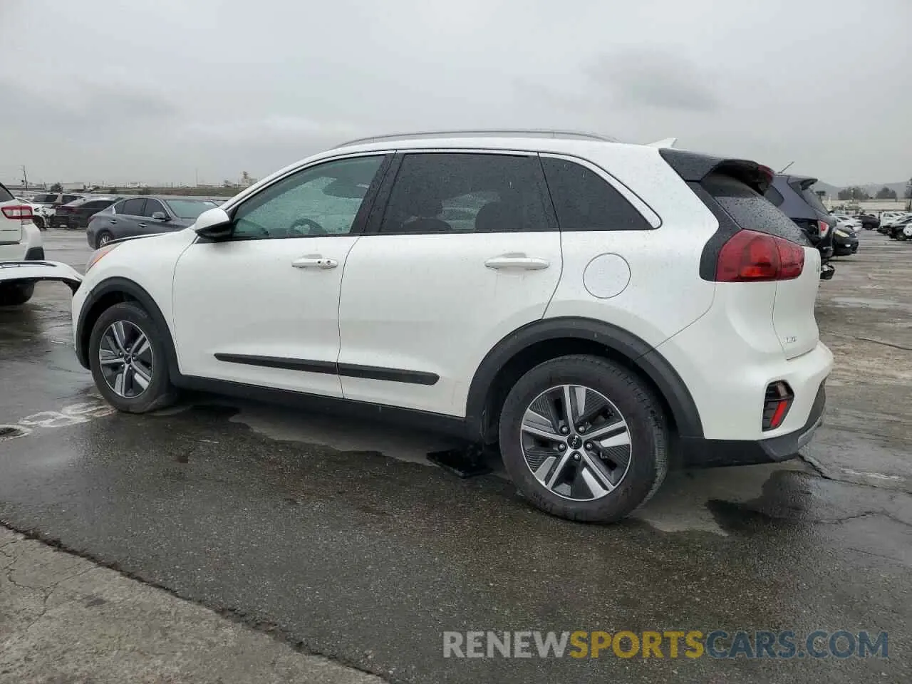 2 Photograph of a damaged car KNDCB3LCXN5547723 KIA NIRO 2022