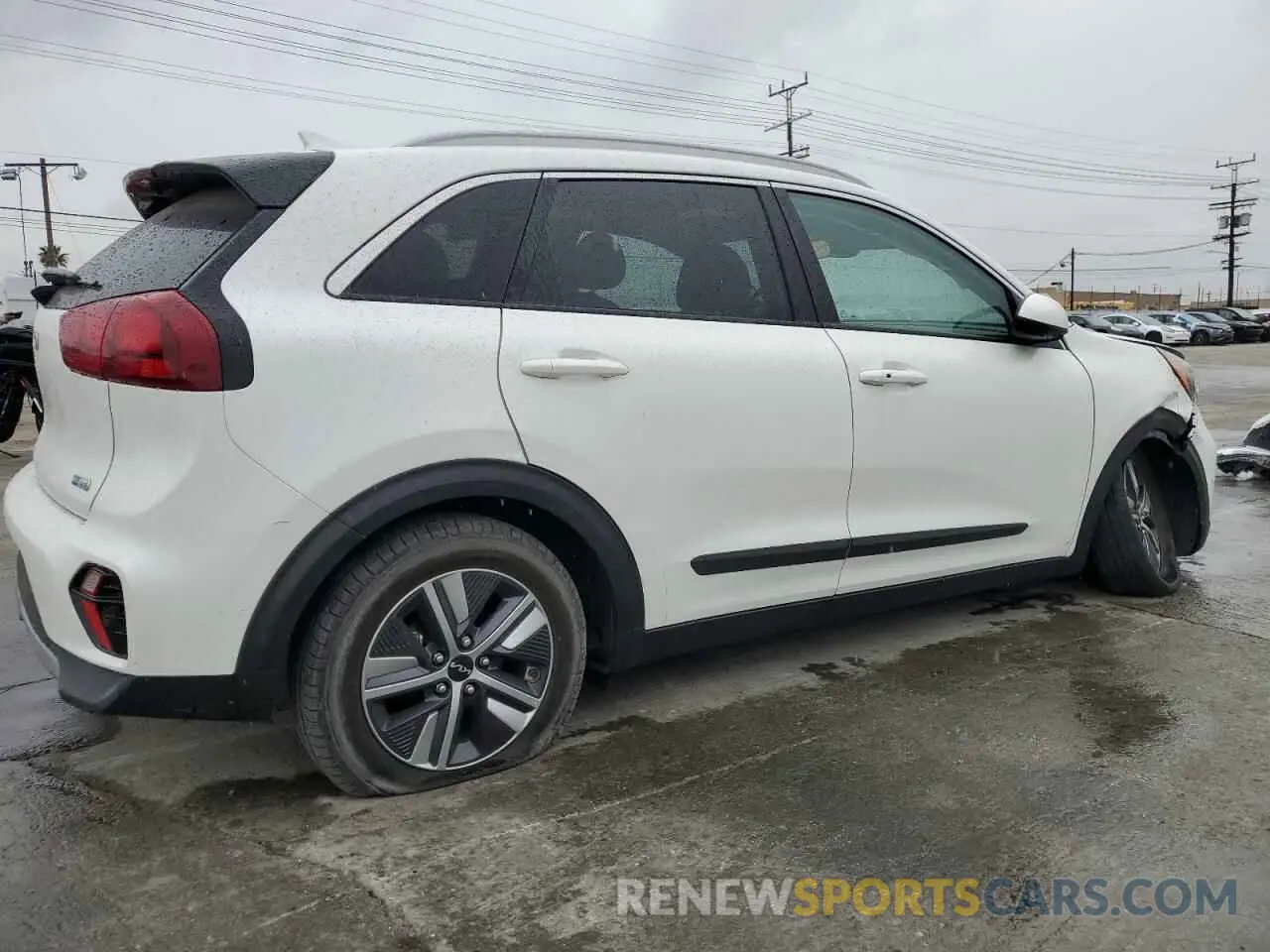 3 Photograph of a damaged car KNDCB3LCXN5547723 KIA NIRO 2022