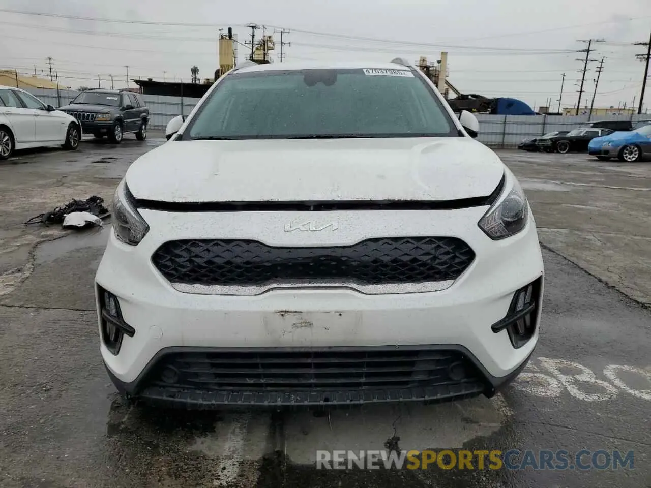 5 Photograph of a damaged car KNDCB3LCXN5547723 KIA NIRO 2022