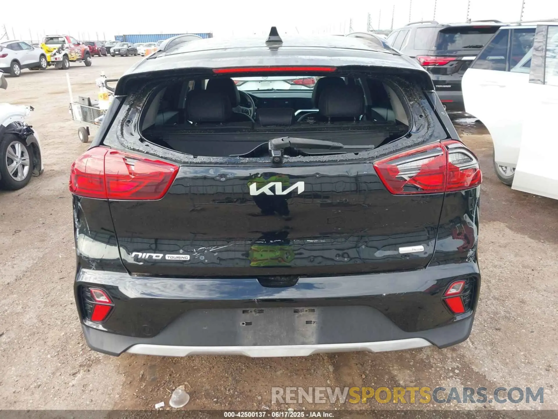 16 Photograph of a damaged car KNDCC3LC3N5515712 KIA NIRO 2022