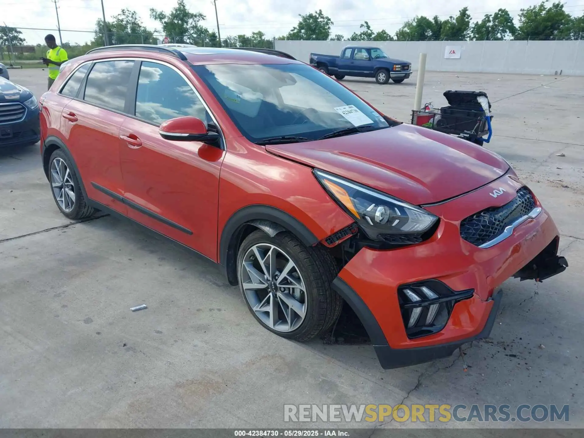 1 Photograph of a damaged car KNDCC3LC4N5533085 KIA NIRO 2022