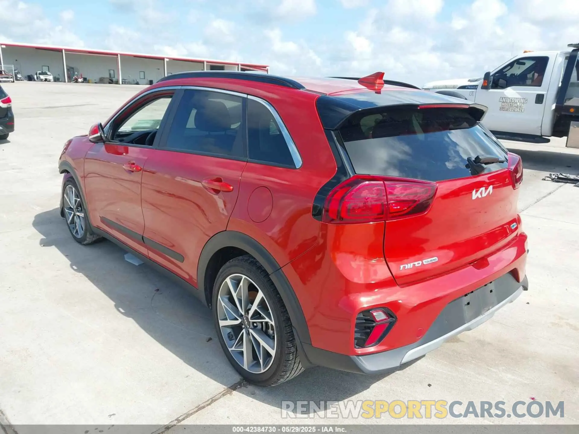 3 Photograph of a damaged car KNDCC3LC4N5533085 KIA NIRO 2022