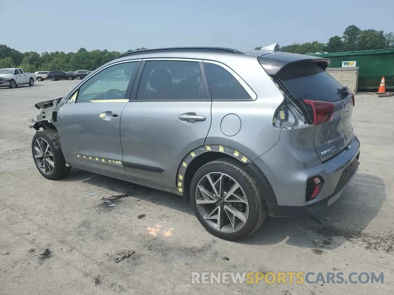 2 Photograph of a damaged car KNDCC3LC6N5510973 KIA NIRO 2022