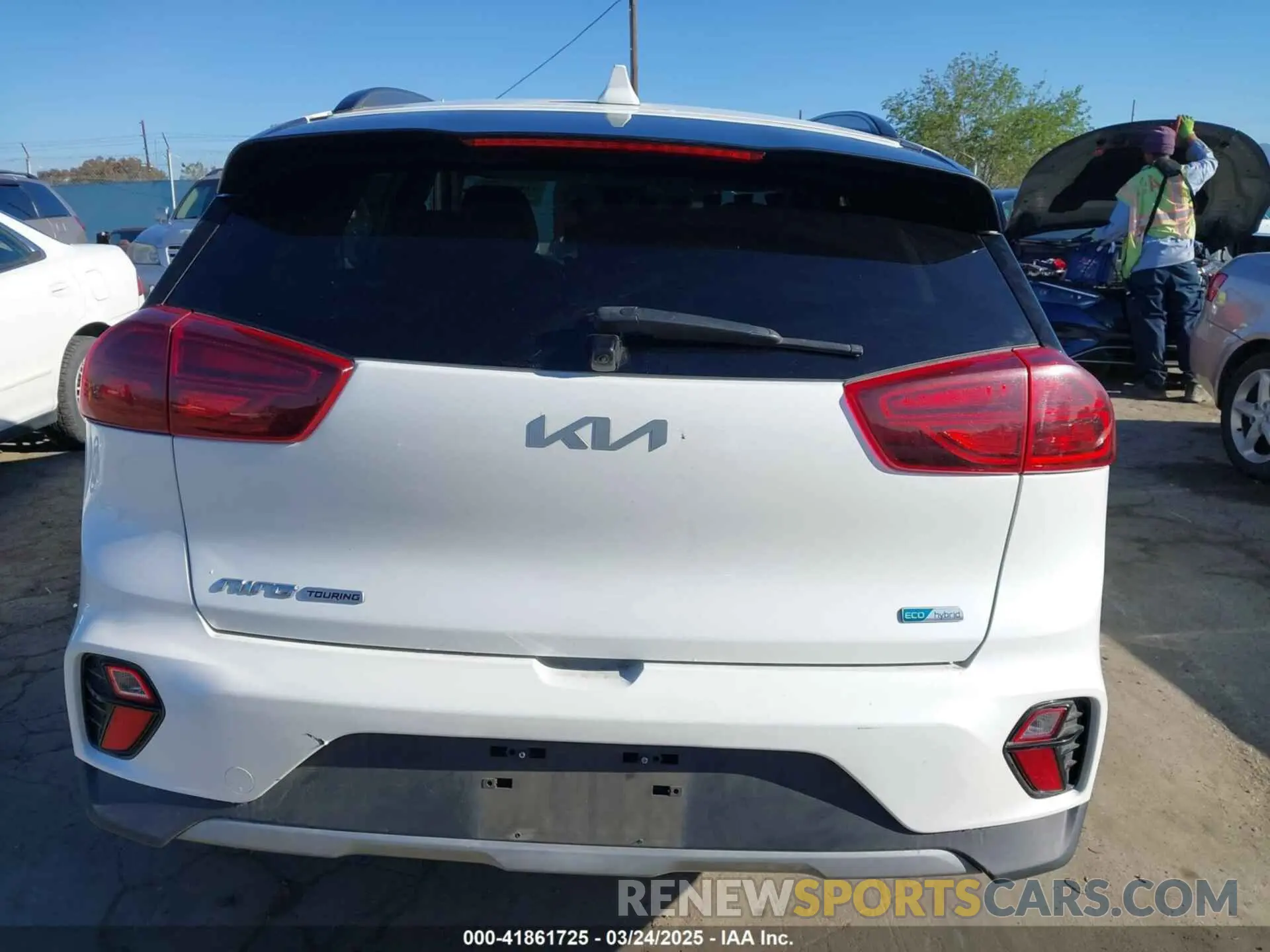 16 Photograph of a damaged car KNDCC3LC8N5522364 KIA NIRO 2022