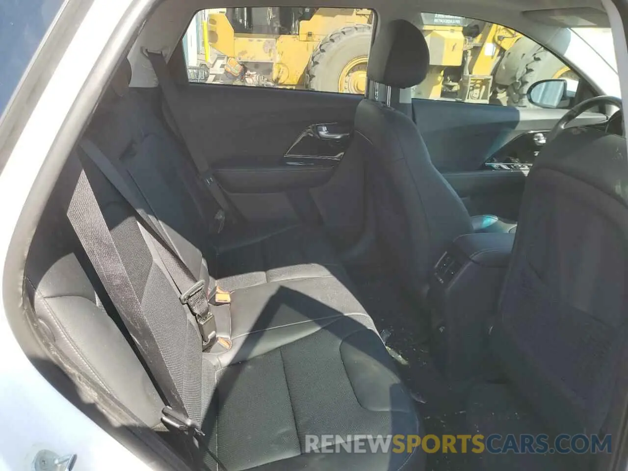 10 Photograph of a damaged car KNDCC3LD4N5511547 KIA NIRO 2022