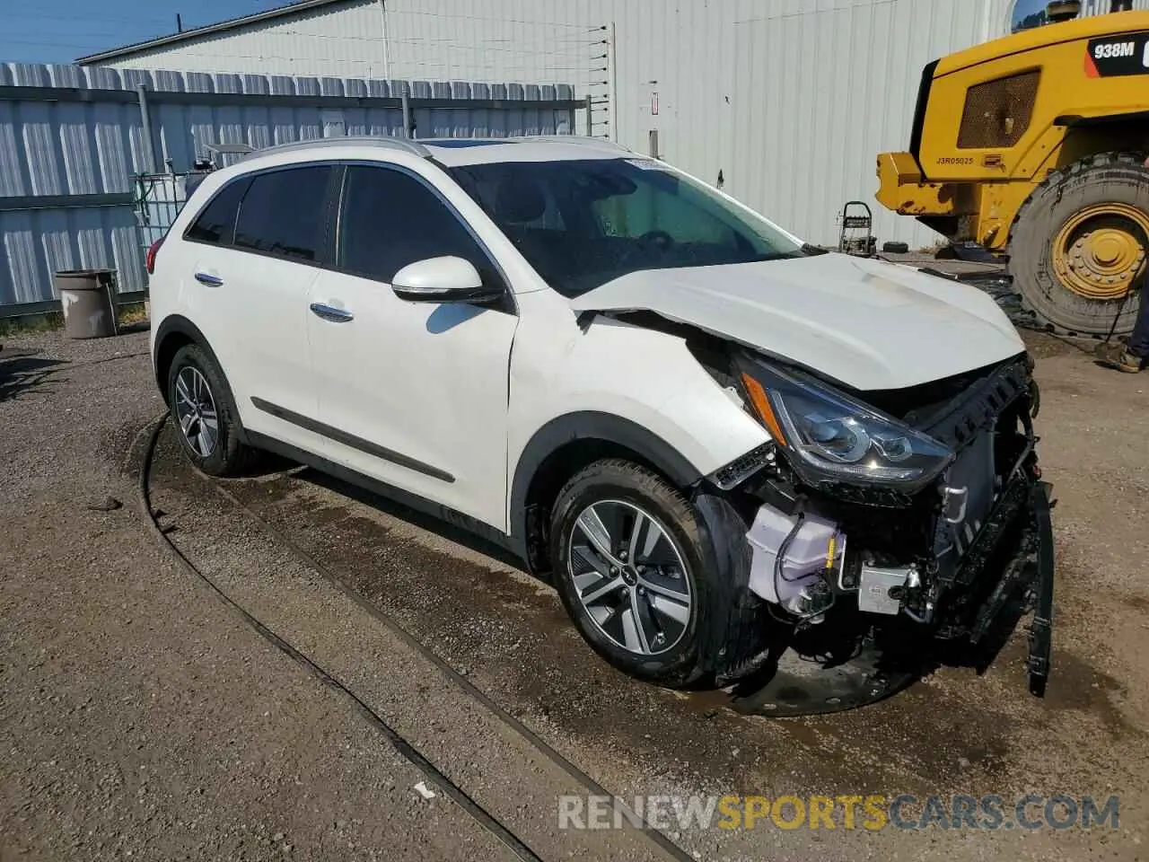 4 Photograph of a damaged car KNDCC3LD4N5511547 KIA NIRO 2022