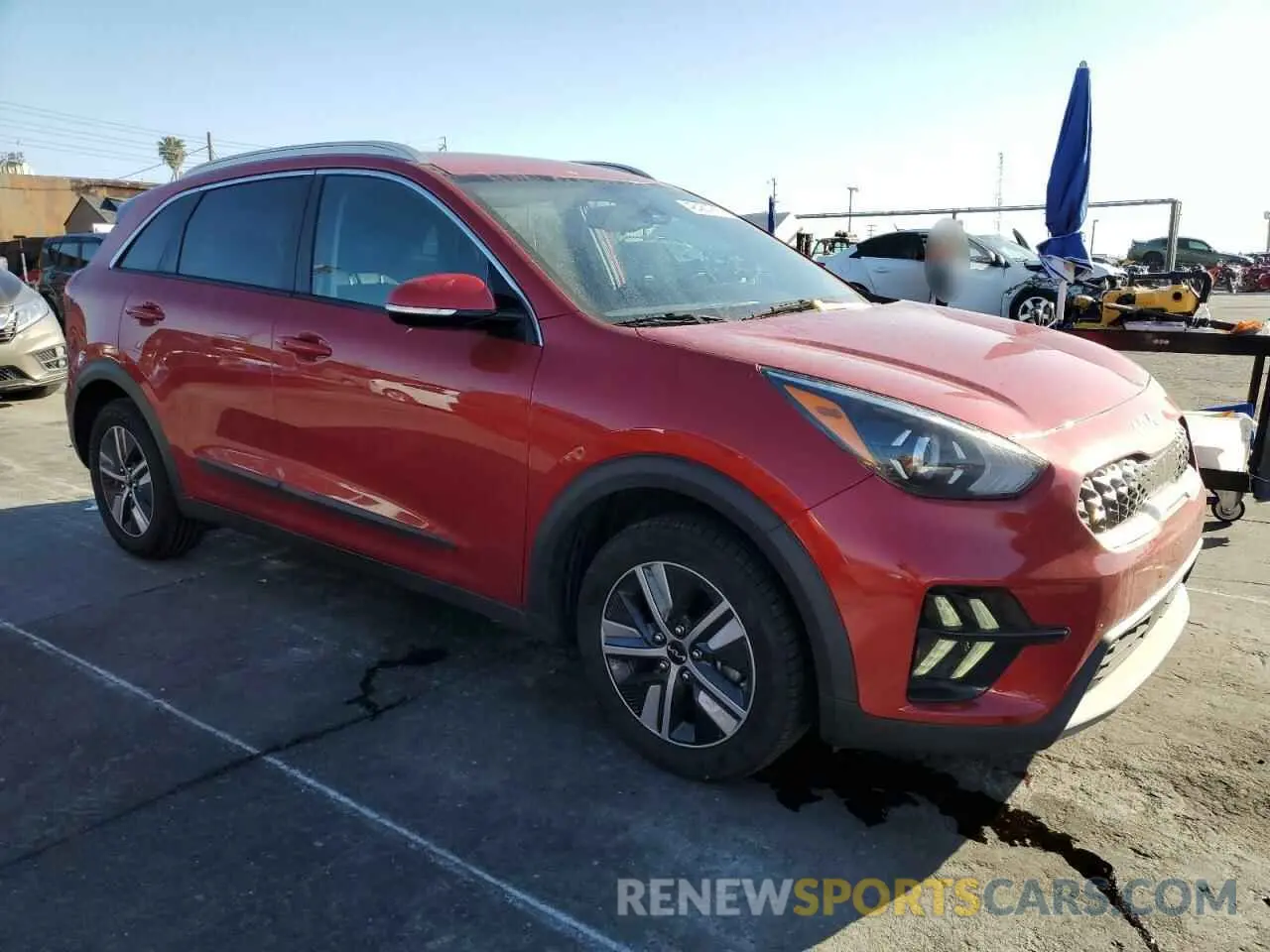 4 Photograph of a damaged car KNDCD3LD5N5490771 KIA NIRO 2022