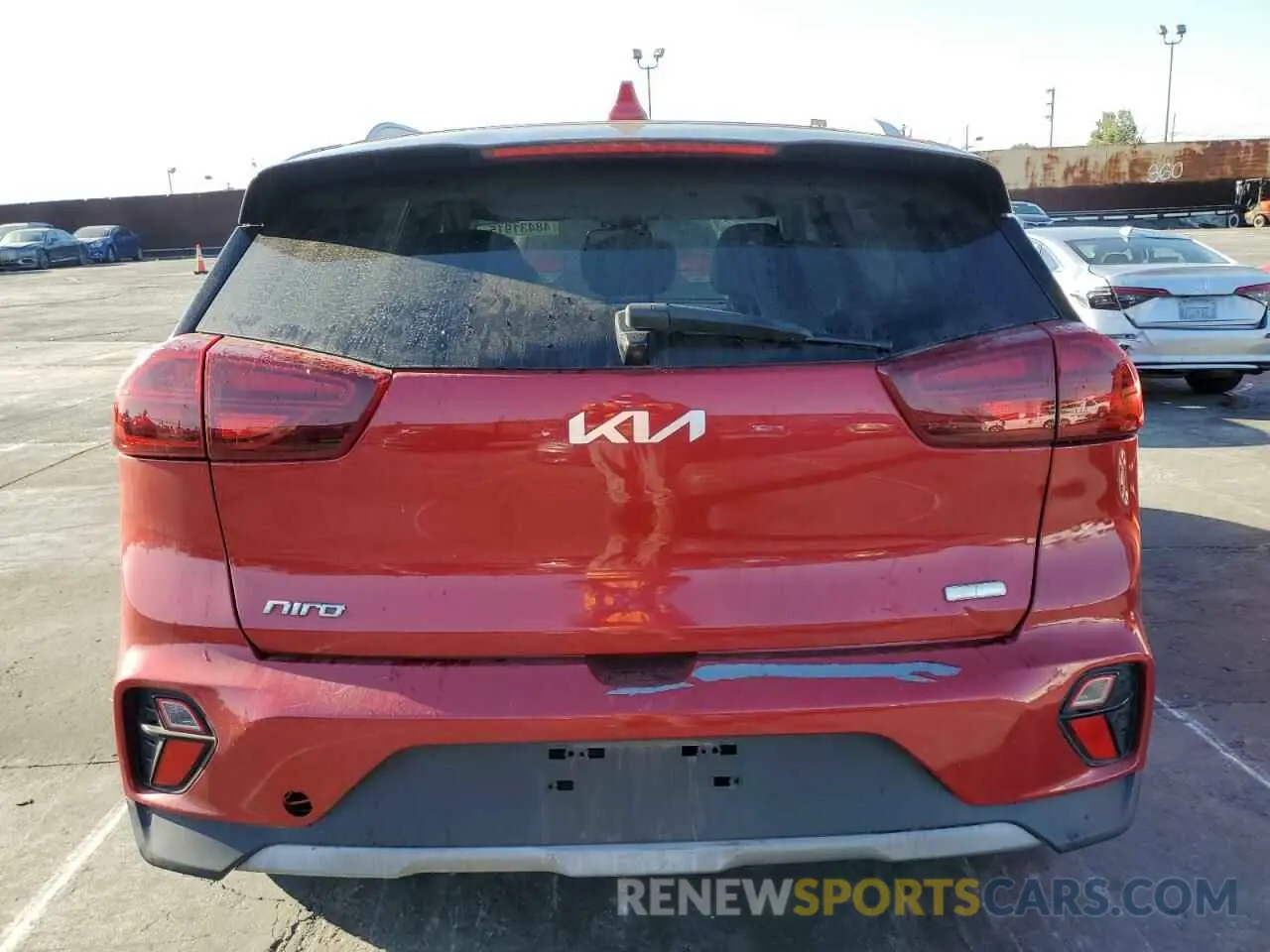 6 Photograph of a damaged car KNDCD3LD5N5490771 KIA NIRO 2022