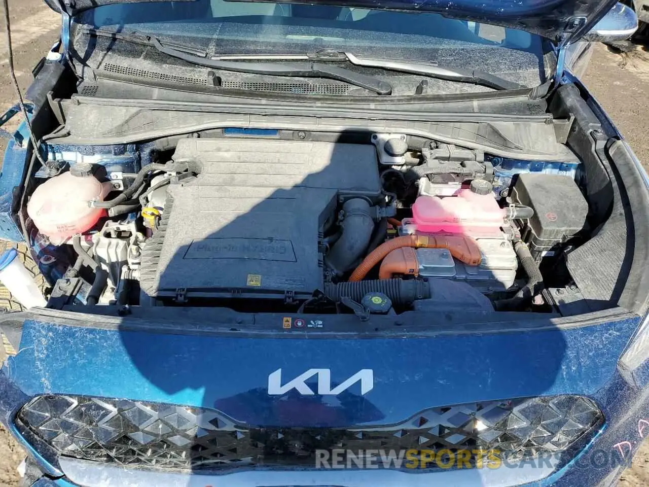 11 Photograph of a damaged car KNDCD3LD8N5536495 KIA NIRO 2022