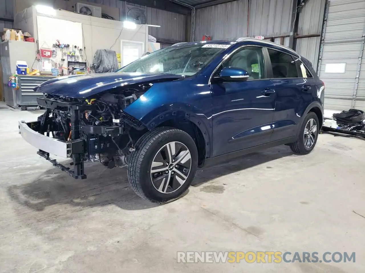 1 Photograph of a damaged car KNDCE3LC3N5490823 KIA NIRO 2022