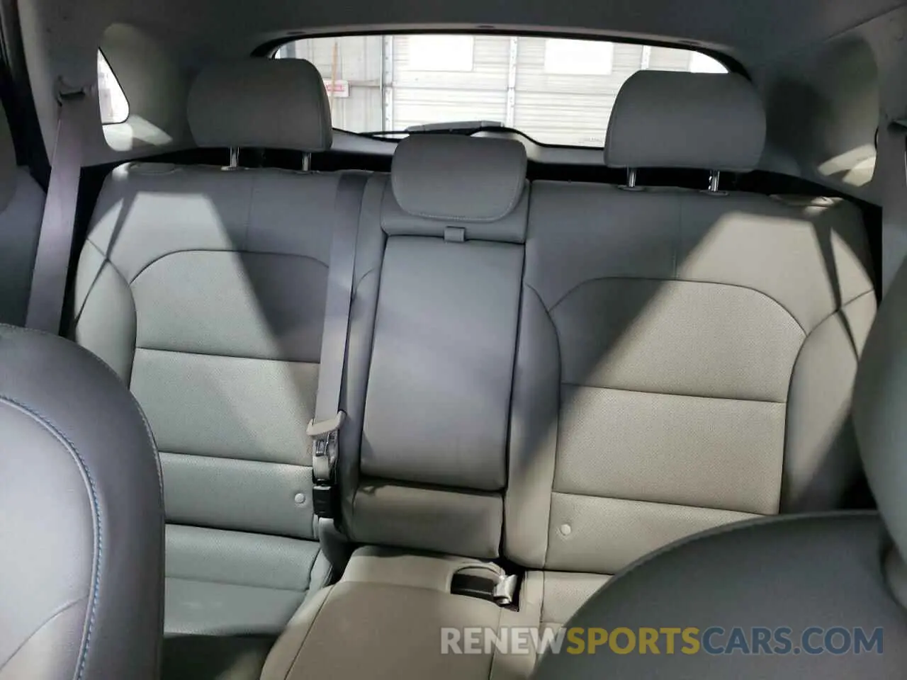 10 Photograph of a damaged car KNDCE3LC3N5490823 KIA NIRO 2022