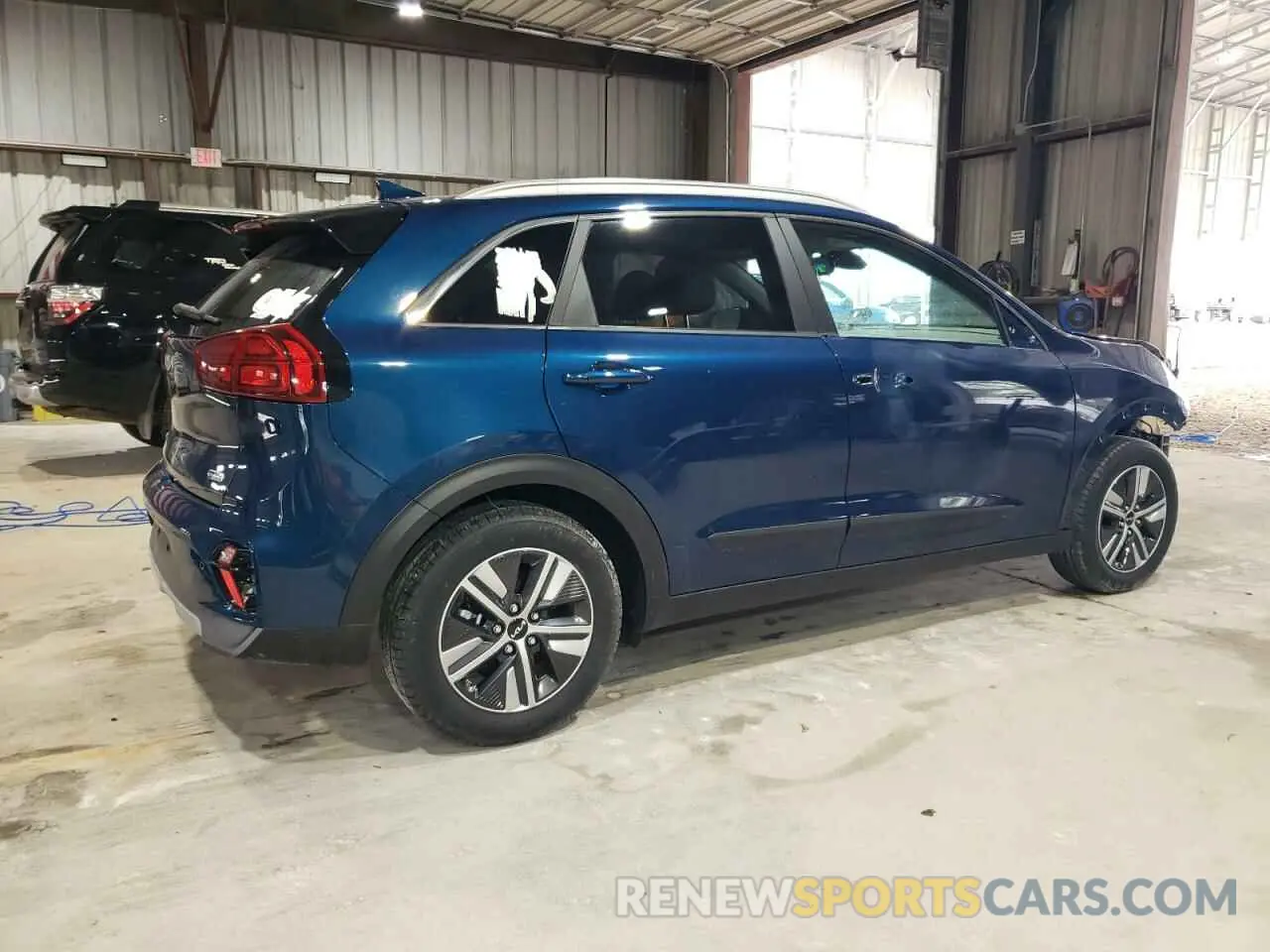 3 Photograph of a damaged car KNDCE3LC3N5490823 KIA NIRO 2022
