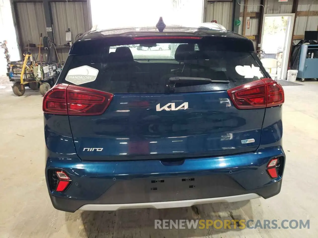 6 Photograph of a damaged car KNDCE3LC3N5490823 KIA NIRO 2022