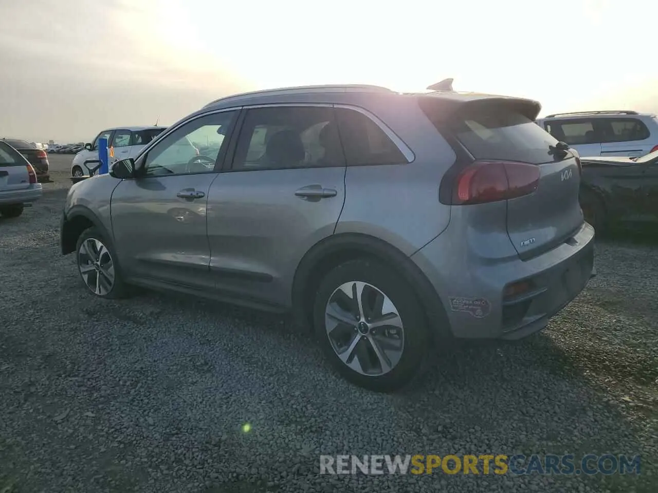 2 Photograph of a damaged car KNDCE3LG4N5142273 KIA NIRO 2022