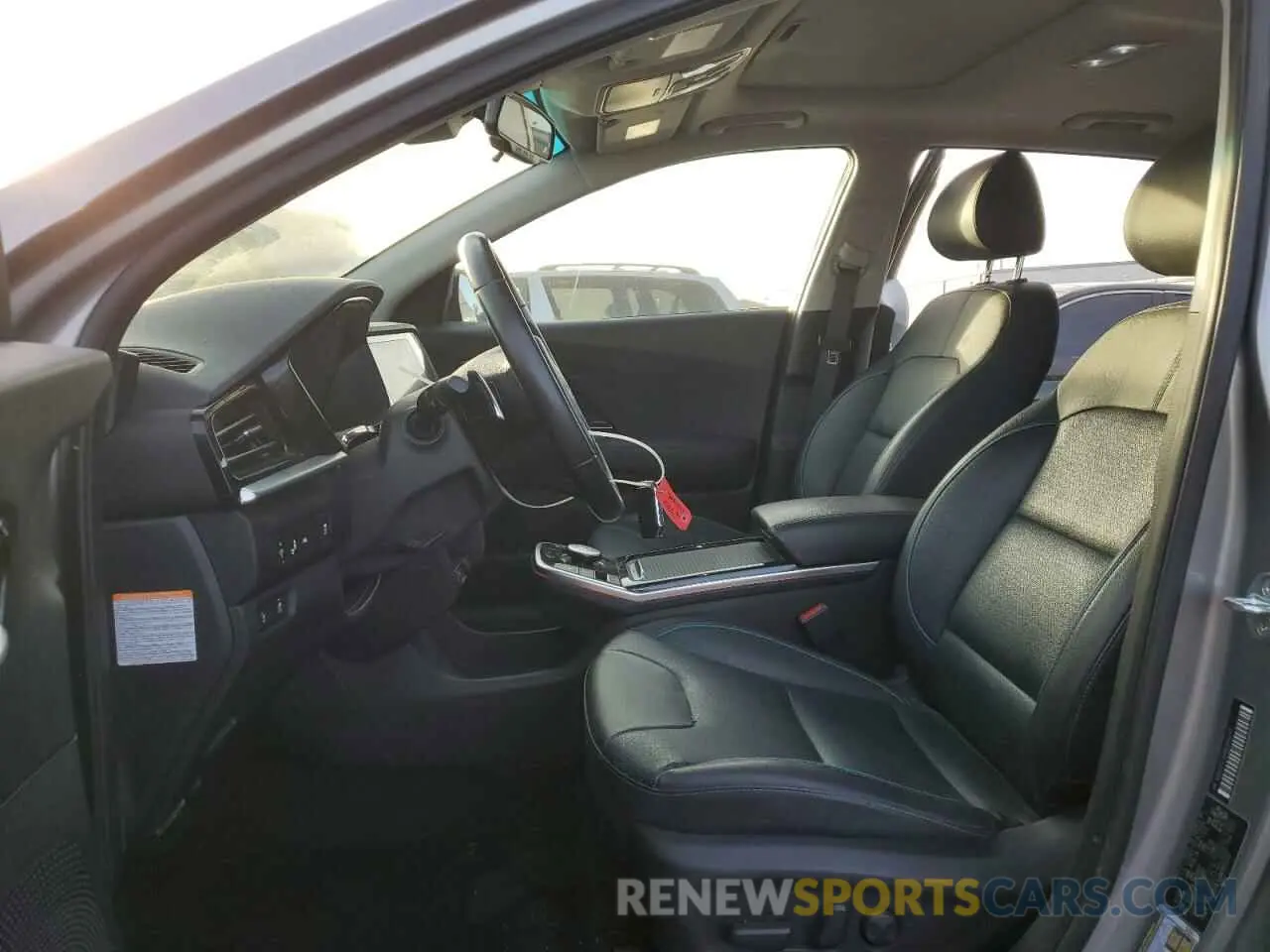 7 Photograph of a damaged car KNDCE3LG4N5142273 KIA NIRO 2022
