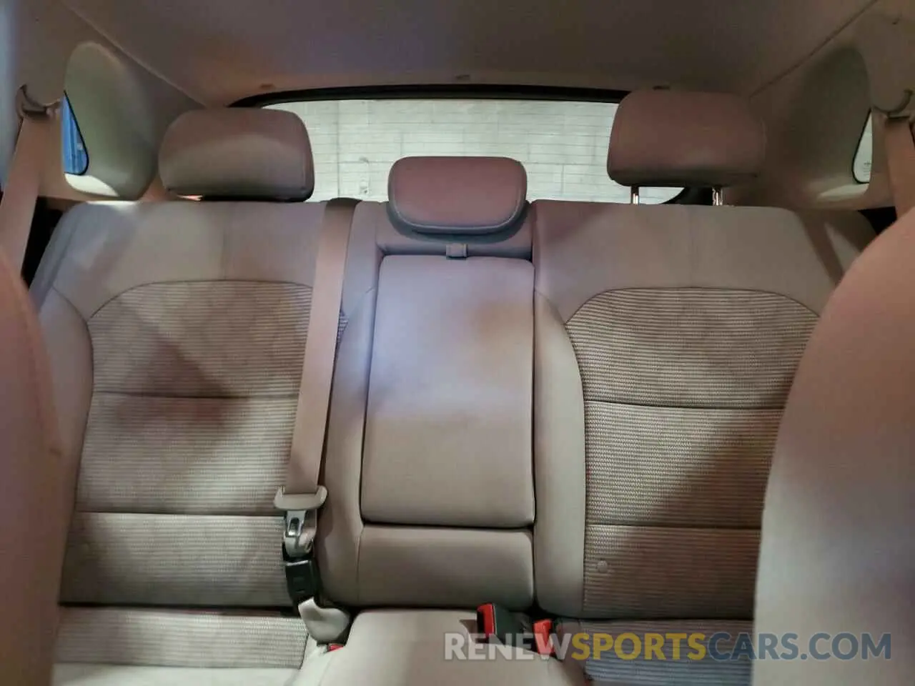 10 Photograph of a damaged car KNDCM3LD6N5543414 KIA NIRO 2022