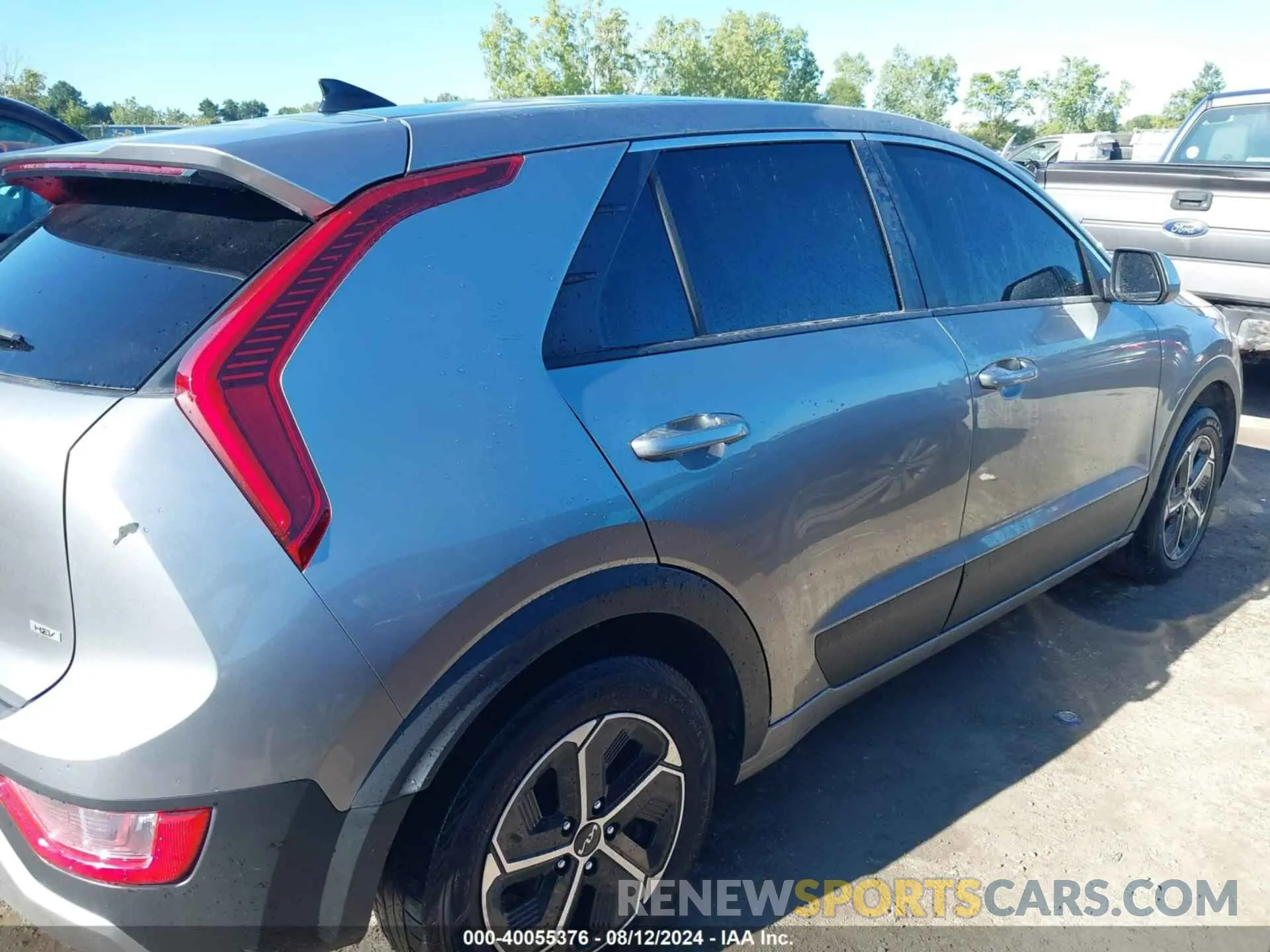 12 Photograph of a damaged car KNDCP3LE2P5065317 KIA NIRO 2023