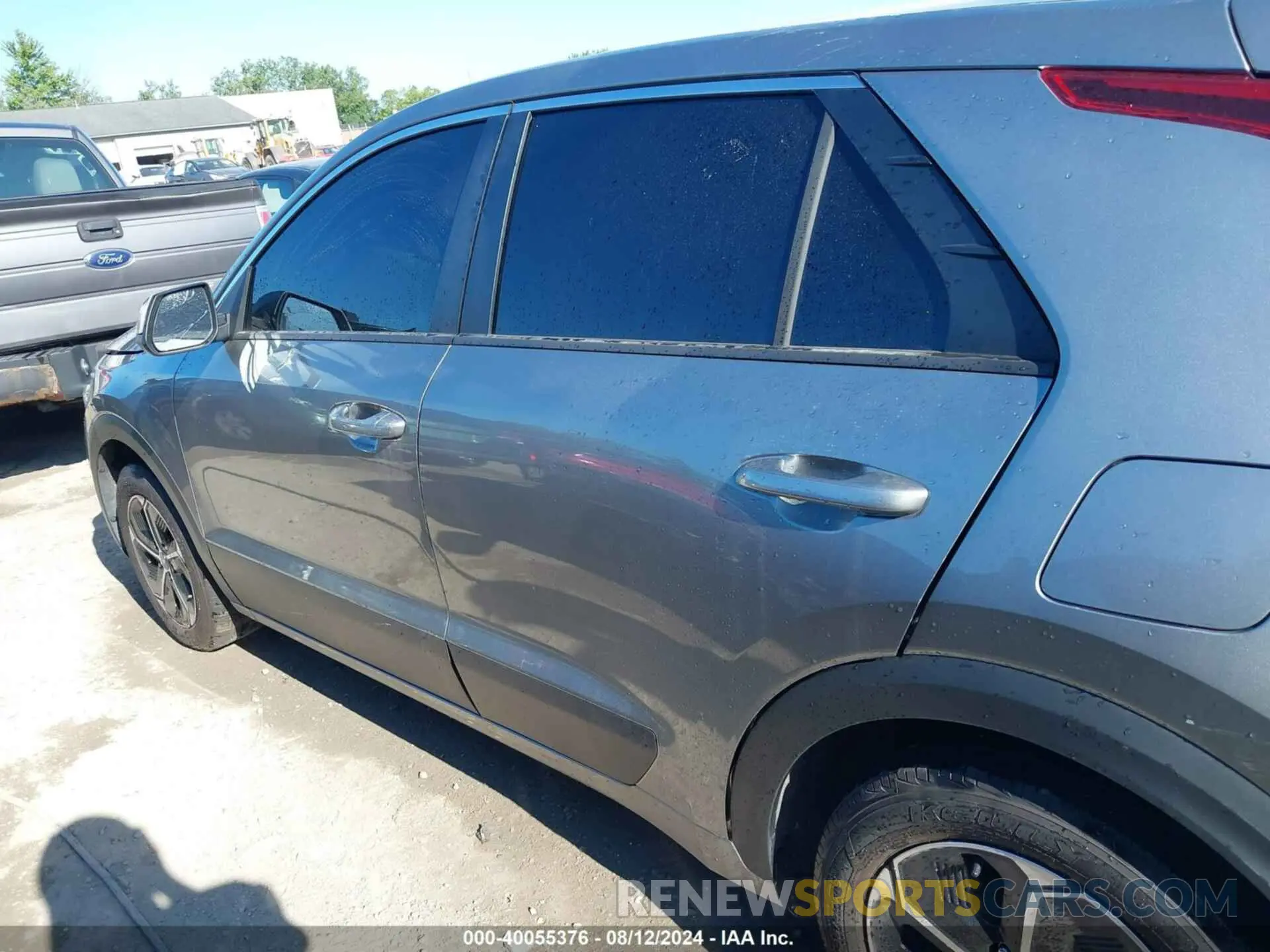 13 Photograph of a damaged car KNDCP3LE2P5065317 KIA NIRO 2023