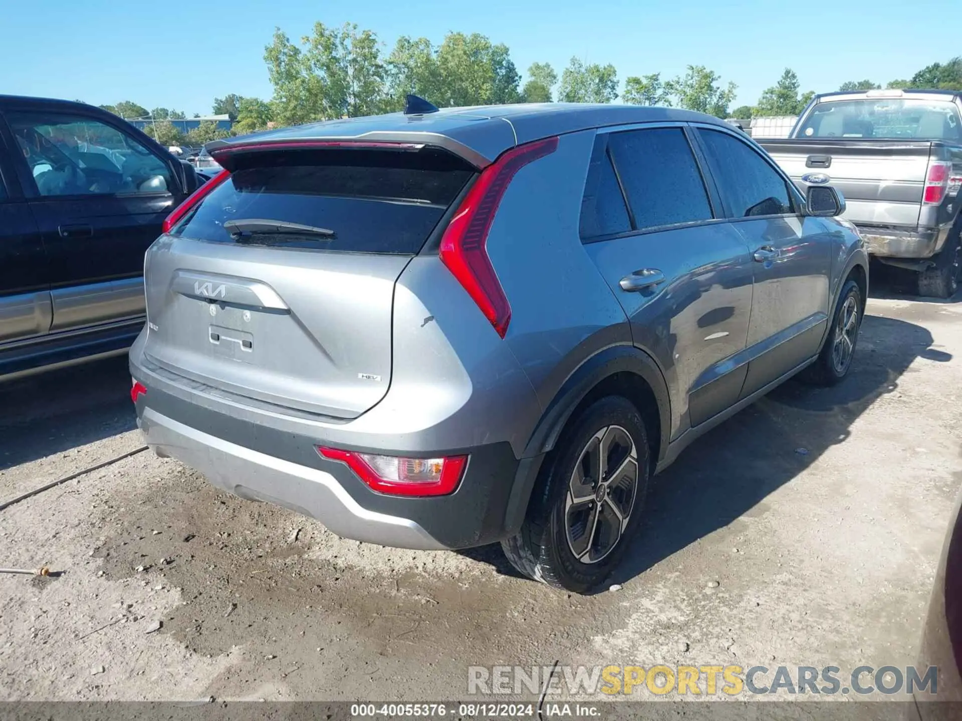 4 Photograph of a damaged car KNDCP3LE2P5065317 KIA NIRO 2023