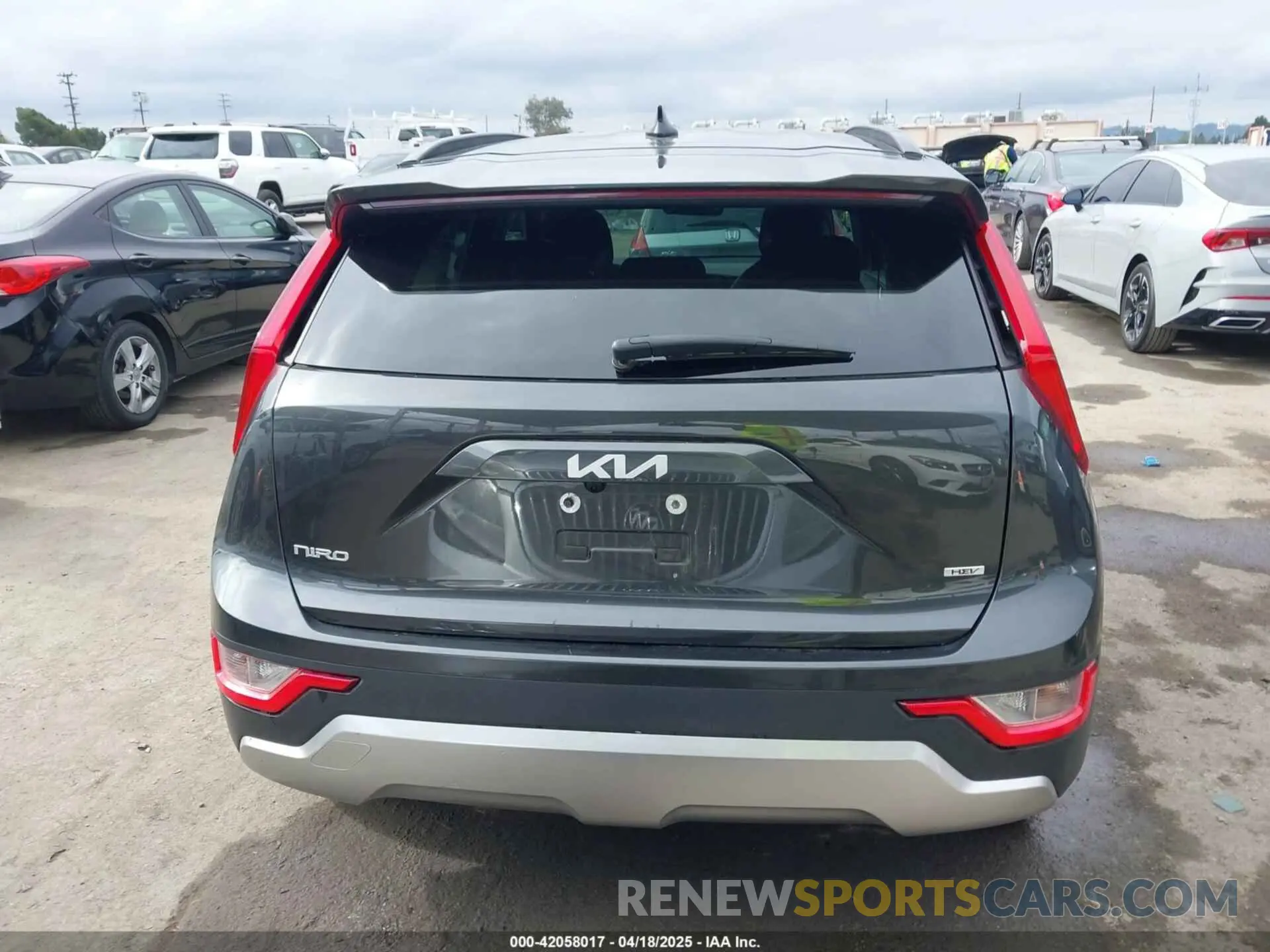 16 Photograph of a damaged car KNDCP3LE4P5084838 KIA NIRO 2023