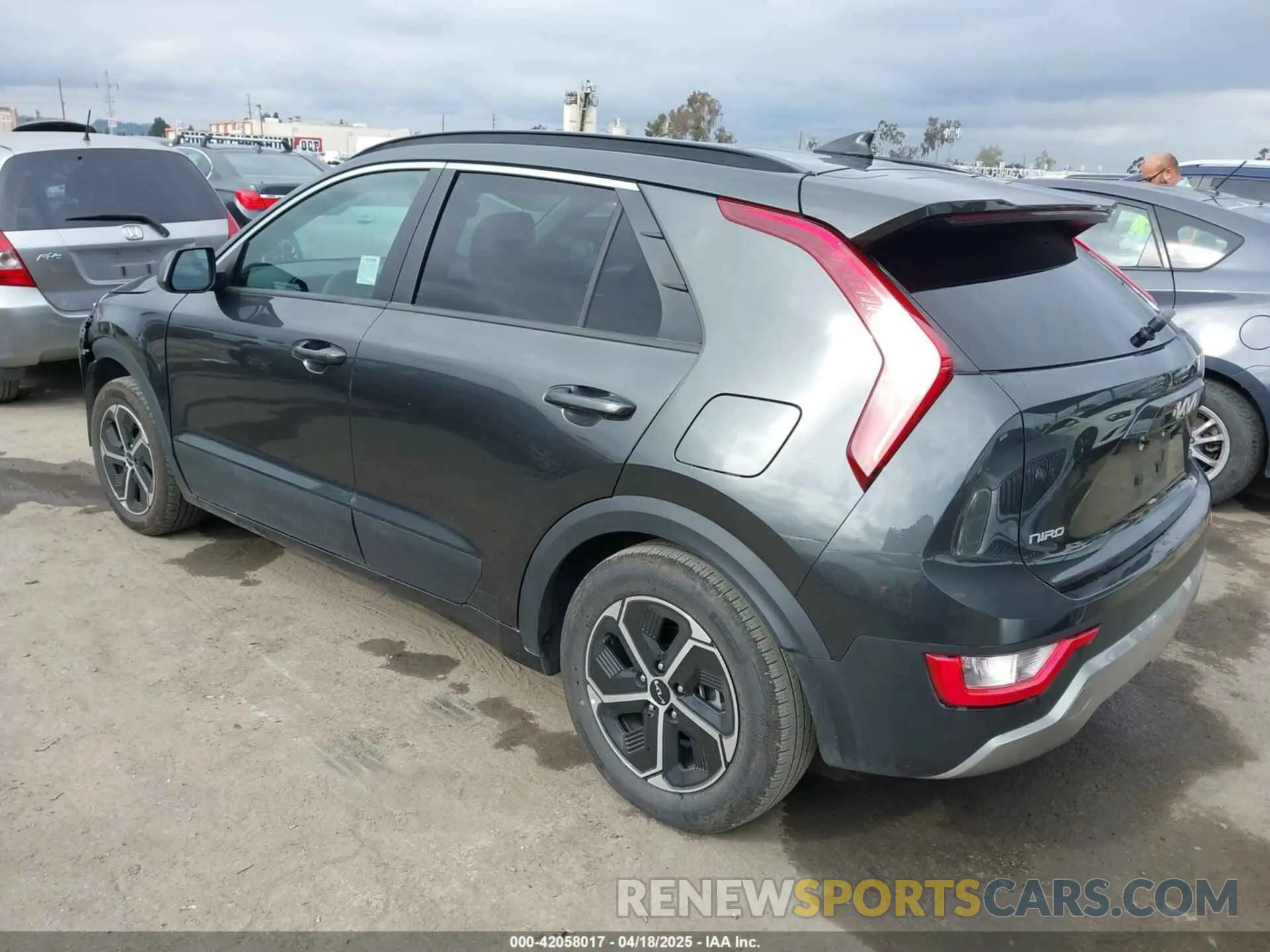 3 Photograph of a damaged car KNDCP3LE4P5084838 KIA NIRO 2023