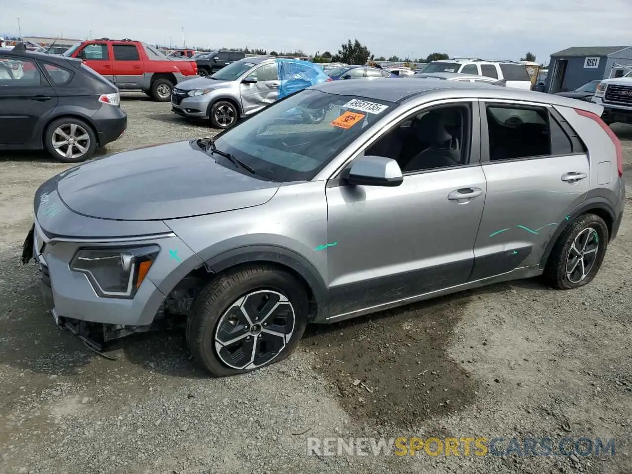 1 Photograph of a damaged car KNDCP3LE6P5081925 KIA NIRO 2023
