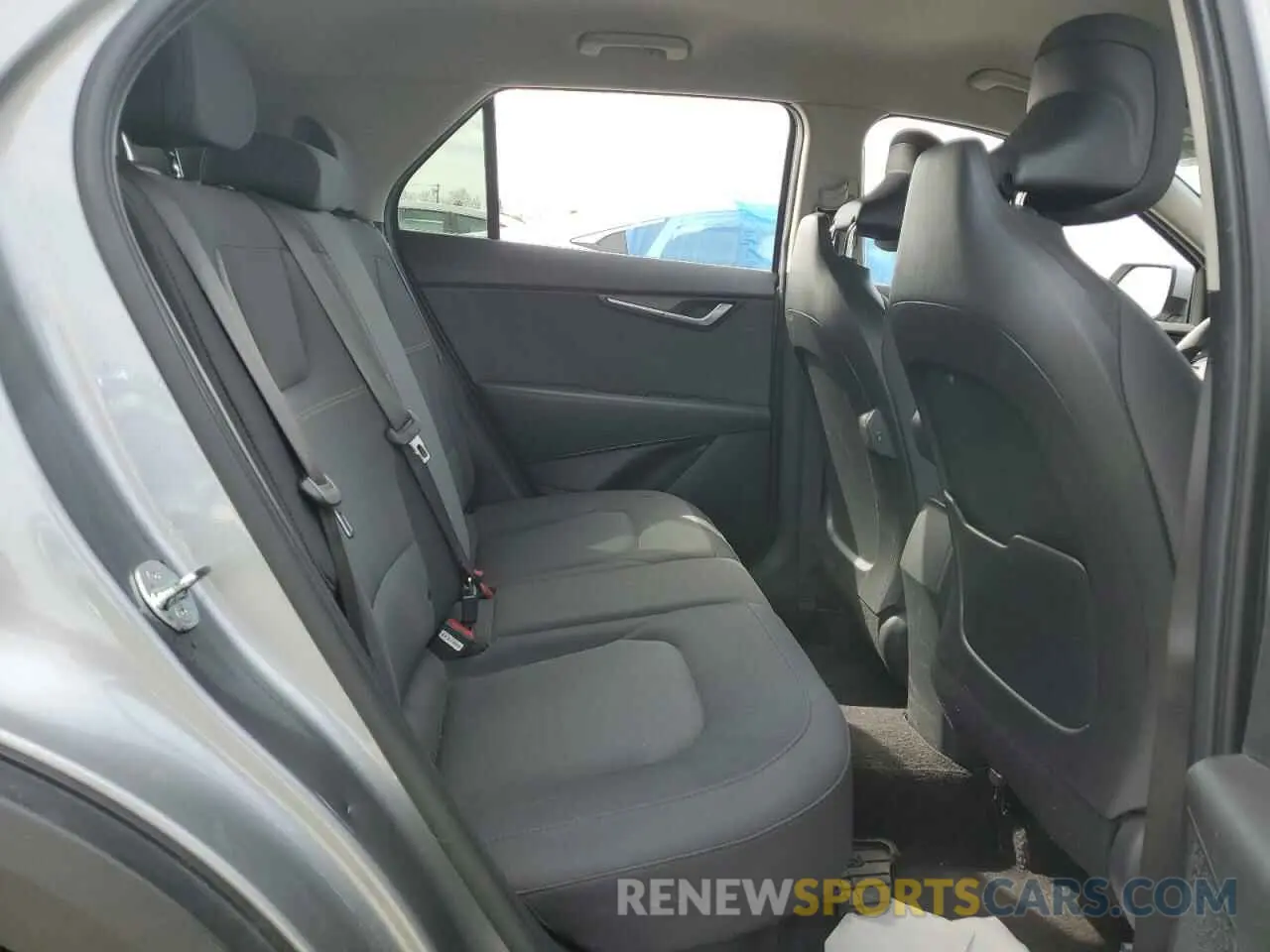 11 Photograph of a damaged car KNDCP3LE6P5081925 KIA NIRO 2023