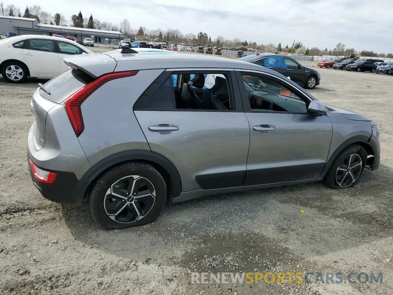 3 Photograph of a damaged car KNDCP3LE6P5081925 KIA NIRO 2023