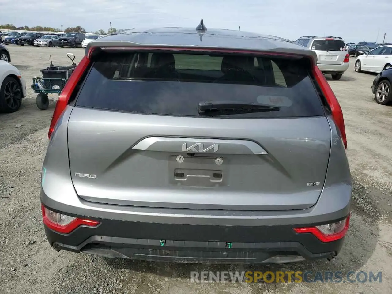 6 Photograph of a damaged car KNDCP3LE6P5081925 KIA NIRO 2023