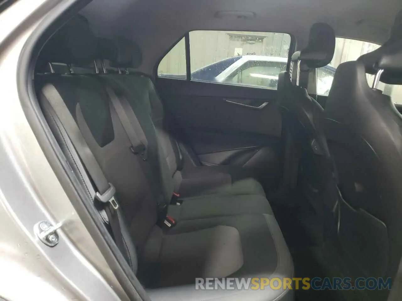 10 Photograph of a damaged car KNDCP3LE6P5086929 KIA NIRO 2023